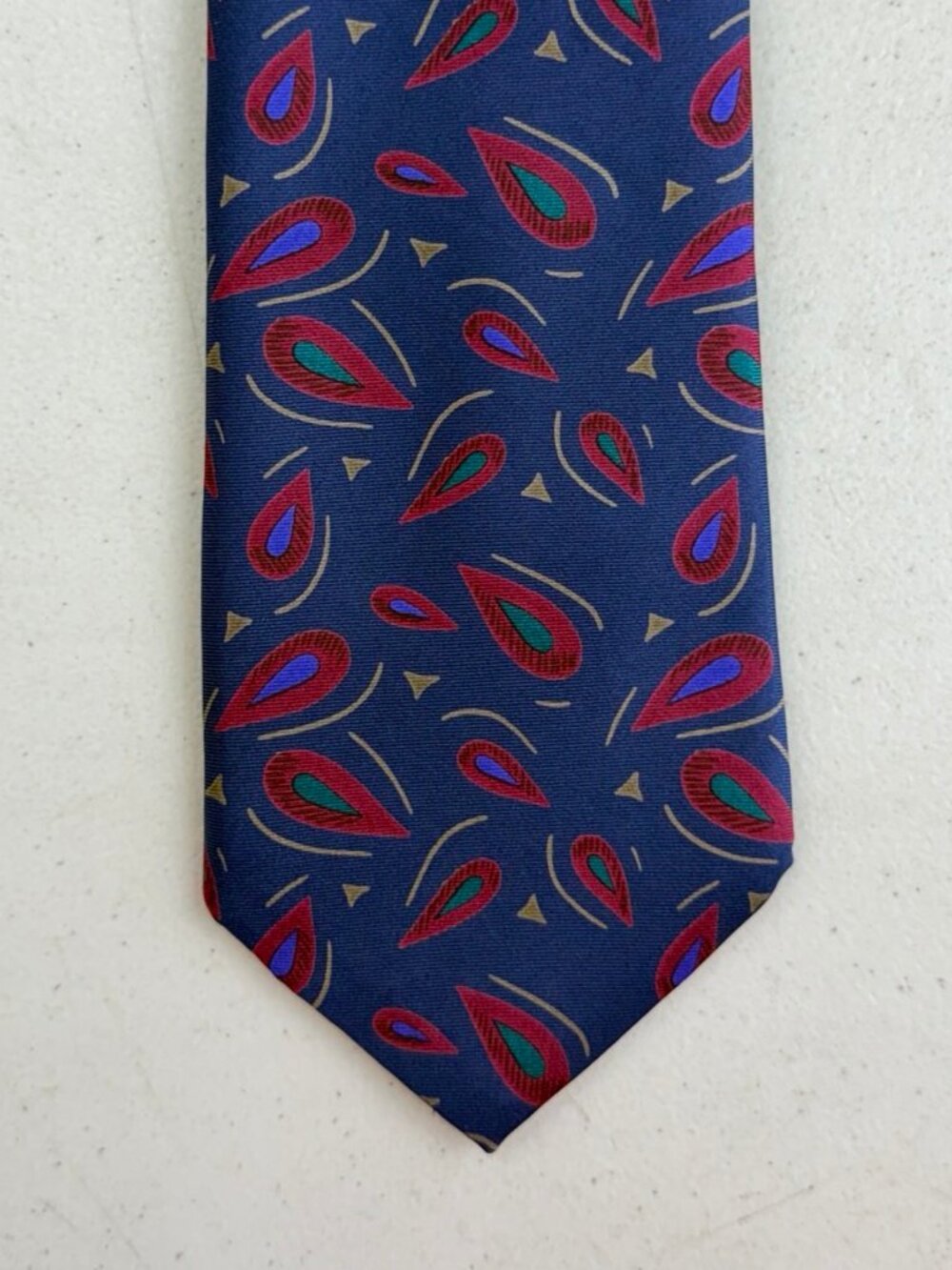 Vintage Mens Pure Silk Paisley Tie 70s Harve Benard Navy Blue Preppy Necktie